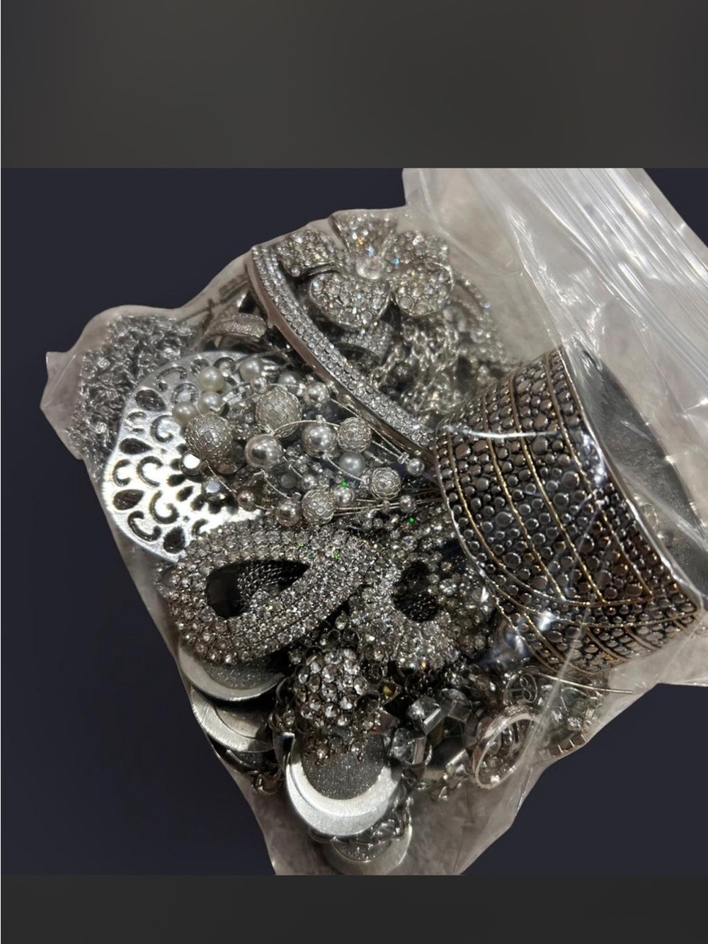Mix mystery jewelry jar Silver-Tone Crystal & Bead Mixed Women’s Jewelry Set